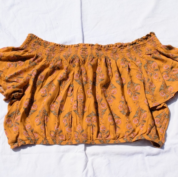 Crop top - Picture 2 of 4